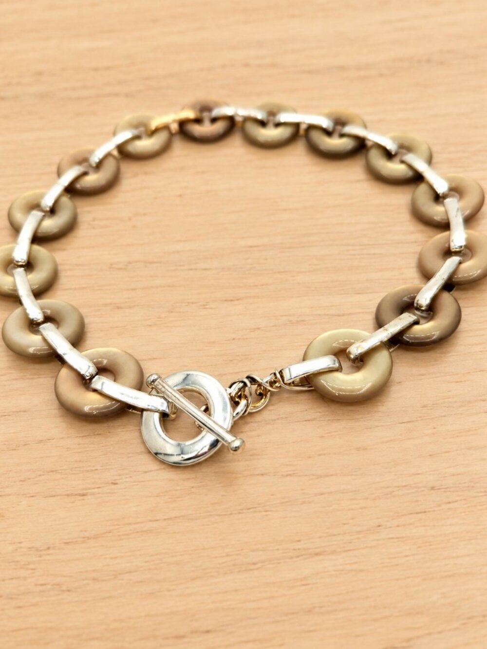 Vintage Y2K Beige Disc Link Choker Necklace Silver-Tone Toggle Clasp 15.5"